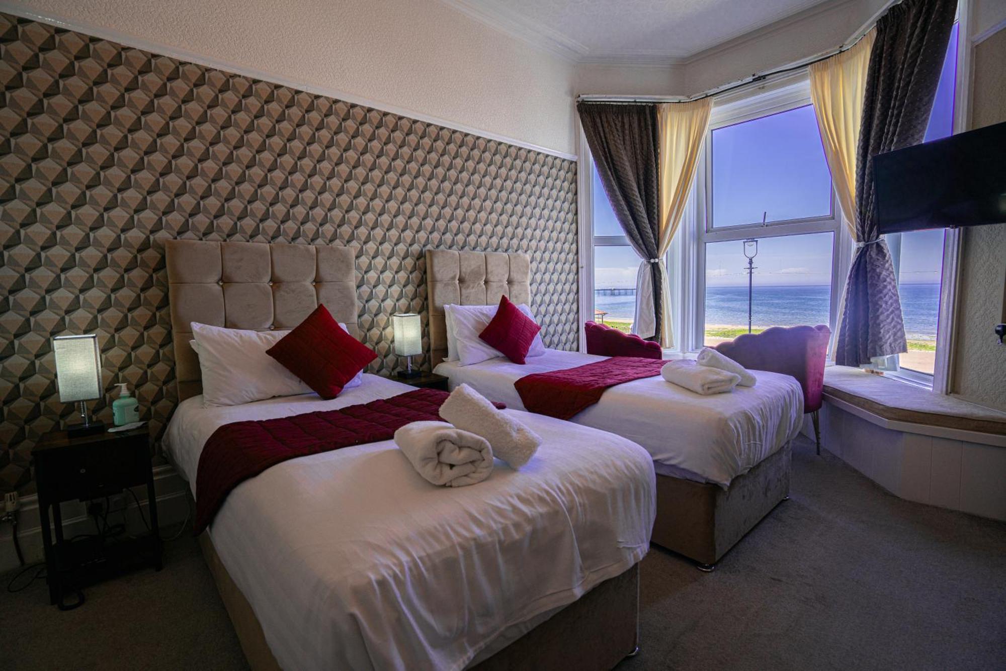 The Central Hotel Λαντούντνο Εξωτερικό φωτογραφία