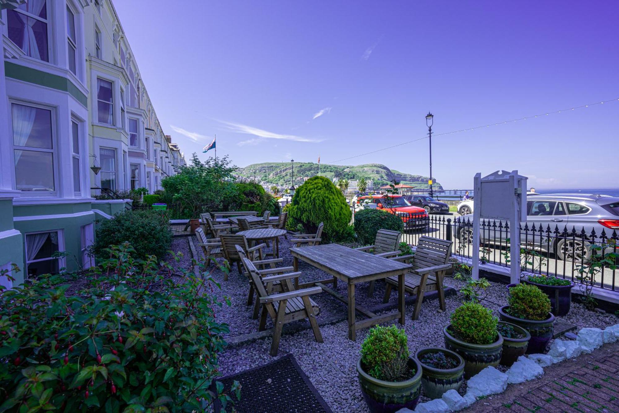 The Central Hotel Λαντούντνο Εξωτερικό φωτογραφία
