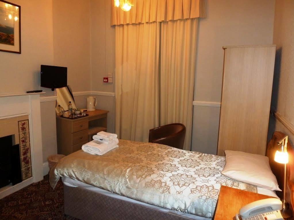 The Central Hotel Λαντούντνο Εξωτερικό φωτογραφία